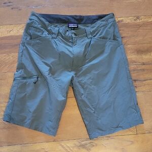 Men's sz 34 Patagonia shorts blue gray